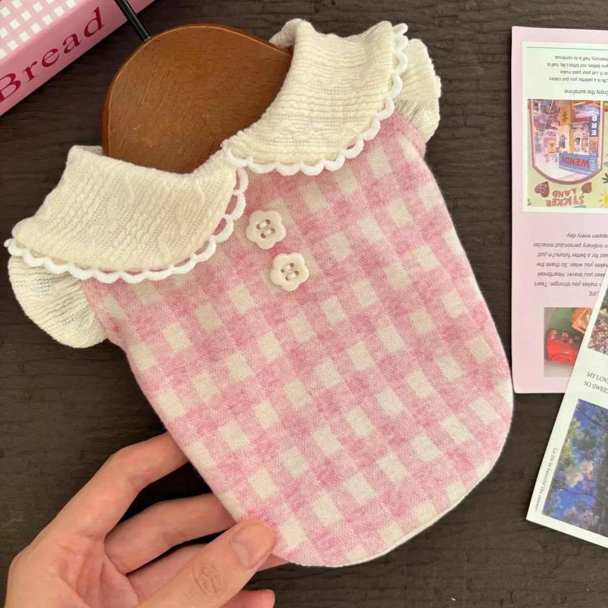 New Pink Checkered Pet Clothes, Fake 2pcs Vest for Dogs and Cats in Autumn and Winter, Doll Collar Decoration, Plush Insulation, Small and Medium-sized Dog Yorkshire Marzis Pet Accessories