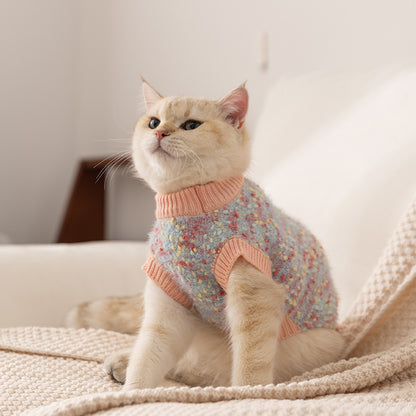 Autumn and Winter New Three-dimensional Teddy Bear Pet Clothes, Cute Two Legged Knitted Sweater for Cats, German No Fur Cat Adaptation, Soft and Light Beige Friendly Knitted Material, Strong Warmth Retention, No Restrictions on Pet Activities