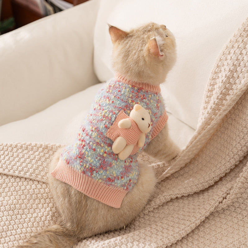 Autumn and Winter New Three-dimensional Teddy Bear Pet Clothes, Cute Two Legged Knitted Sweater for Cats, German No Fur Cat Adaptation, Soft and Light Beige Friendly Knitted Material, Strong Warmth Retention, No Restrictions on Pet Activities